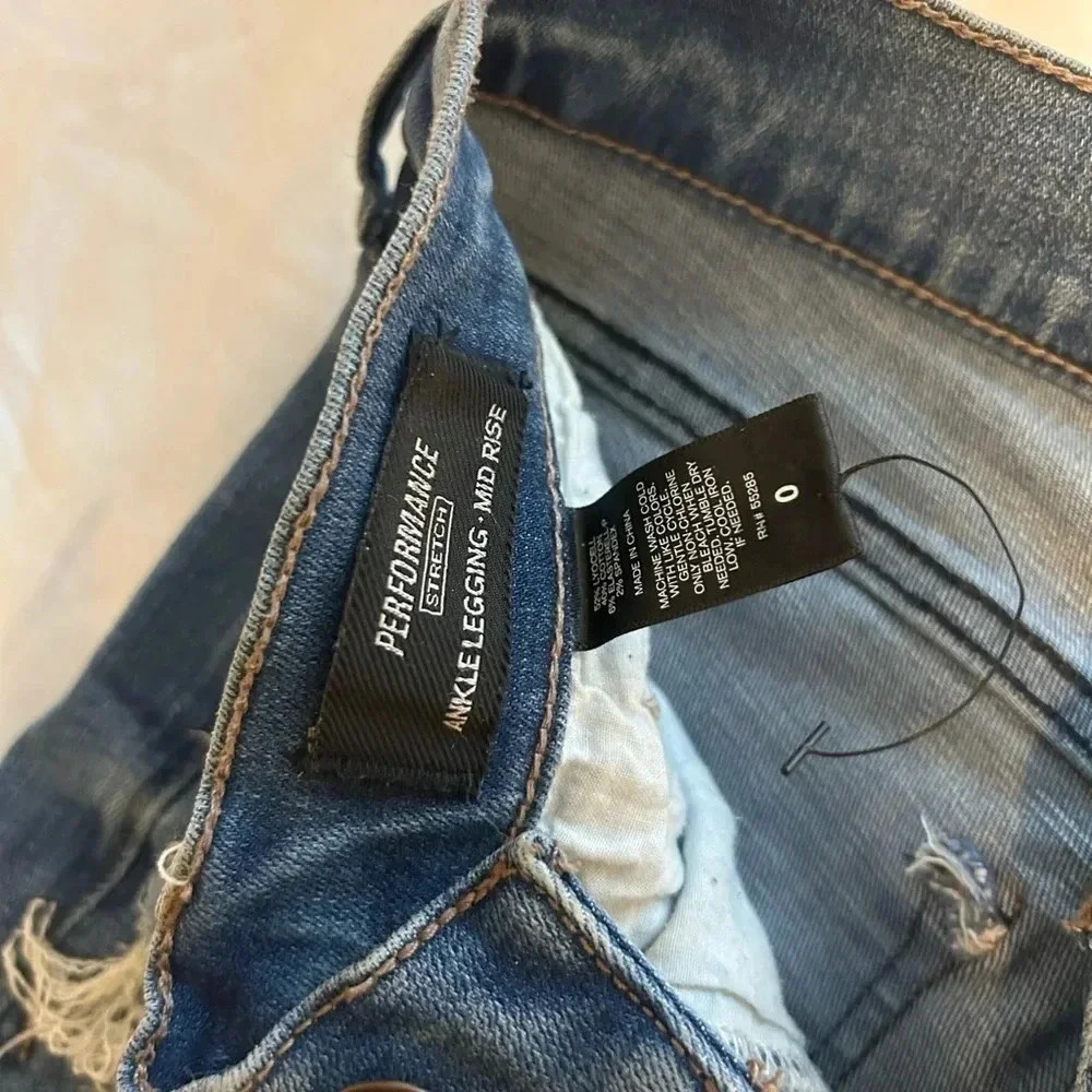 Express Jeans Performance Stretch Skinny Midrise Distressed Jeans - 0 - Picture 5 of 6
